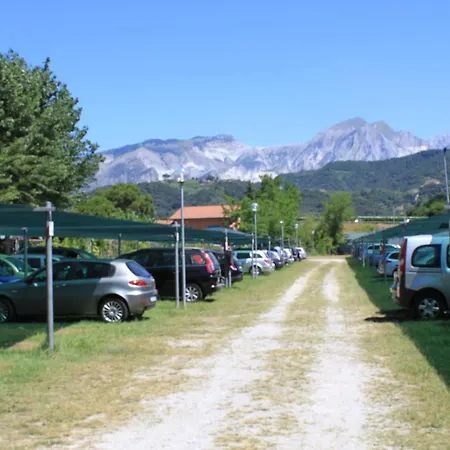 Kamp alanı Calatella Parco Di Marina di Massa