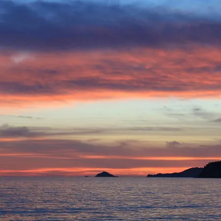 Calatella Parco Di Kamp alanı Marina di Massa