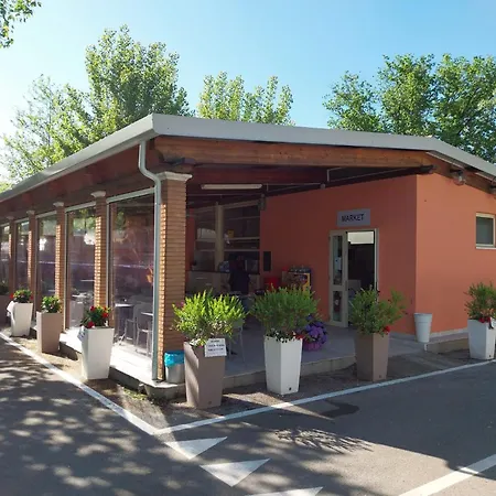Kamp alanı Calatella Parco Di Marina di Massa
