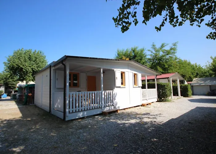 Calatella Parco Di Kamp alanı *