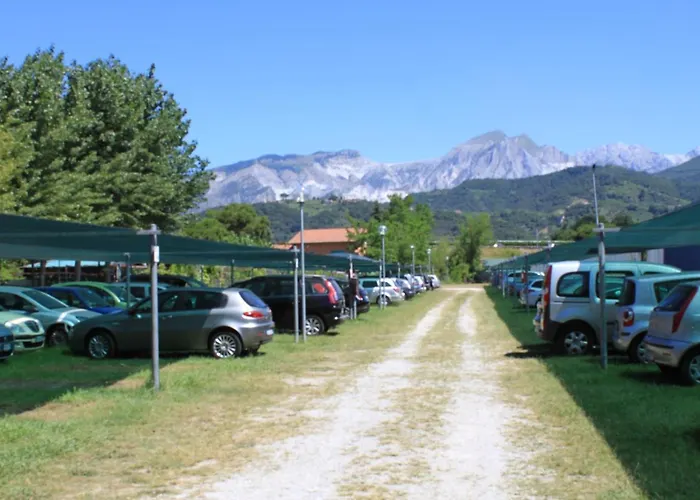 Kamp alanı Calatella Parco Di Marina di Massa